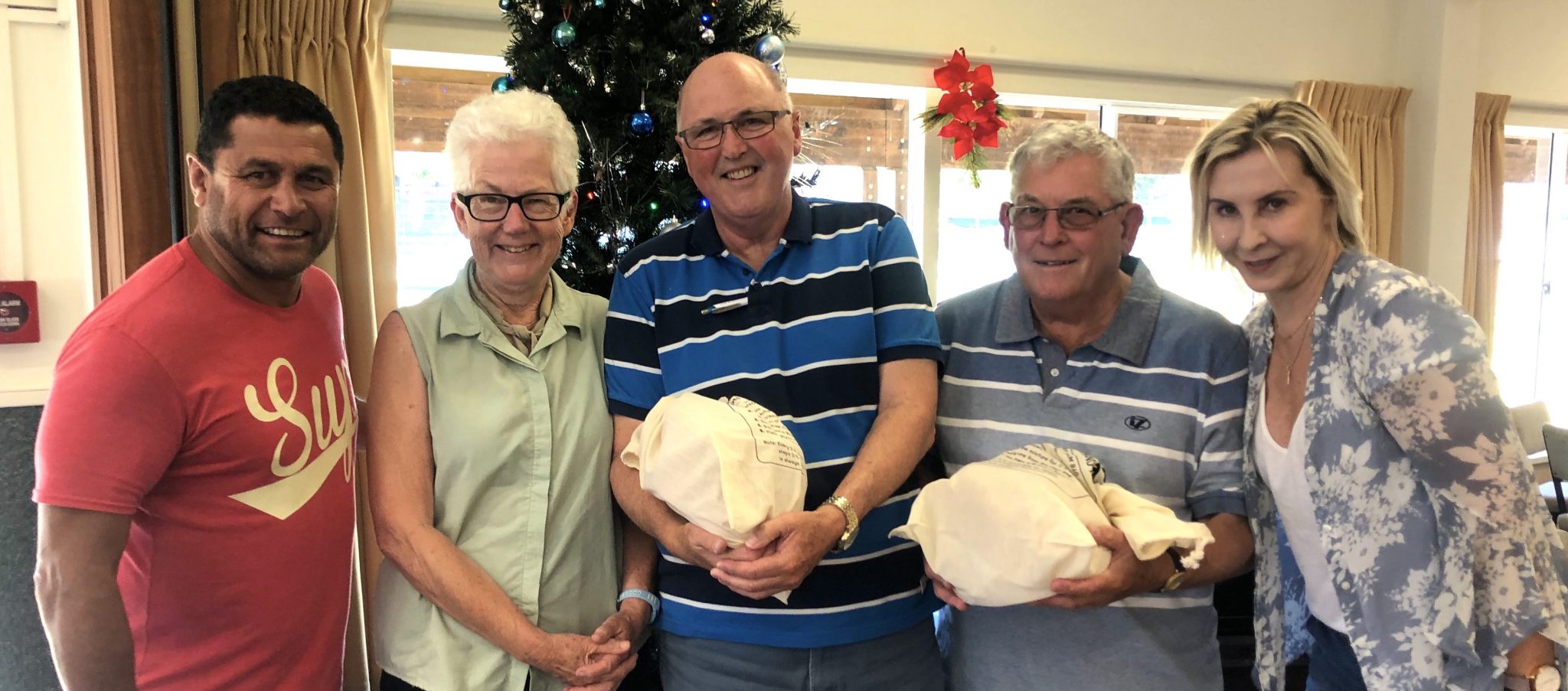 Read more about the article Ham & Bubbles Social Christmas Bowls & Social Function